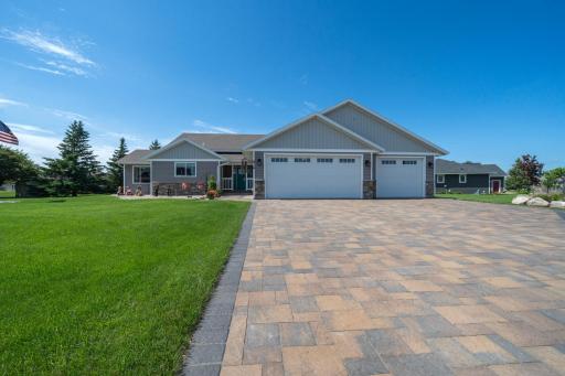 814 Curt Felt Drive, Alexandria, MN 56308