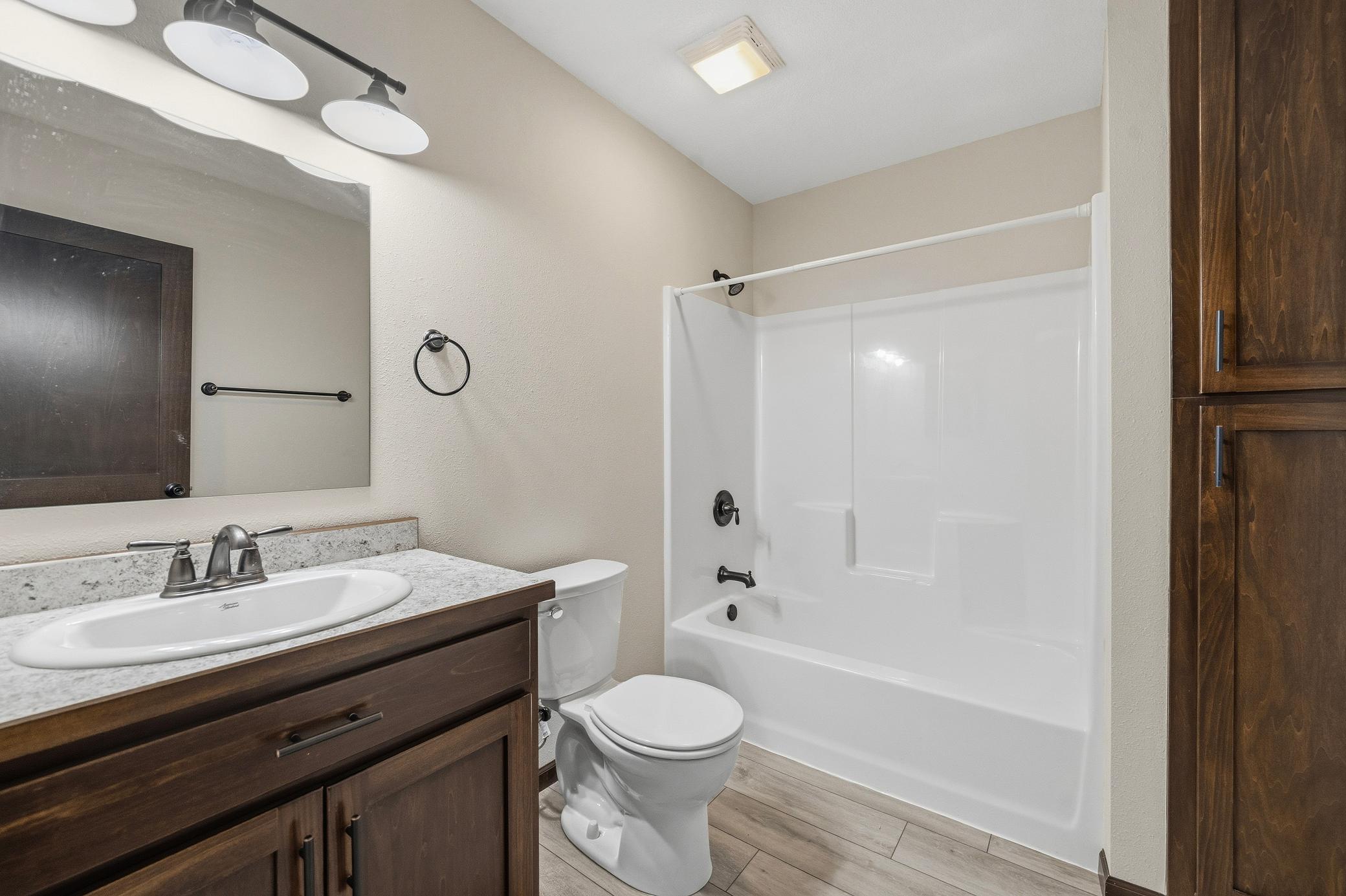 Lower level full bath