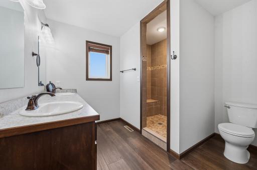 814 Curt Felt Drive, Alexandria, MN 56308