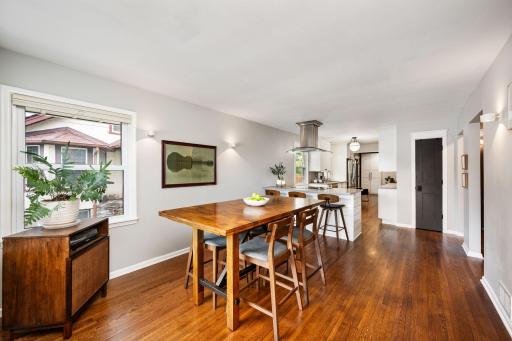 4-web-or-mls-3012-33rd-ave-ne.jpg