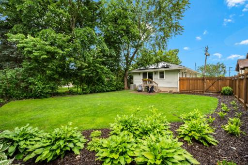 19-web-or-mls-3012-33rd-ave-ne.jpg