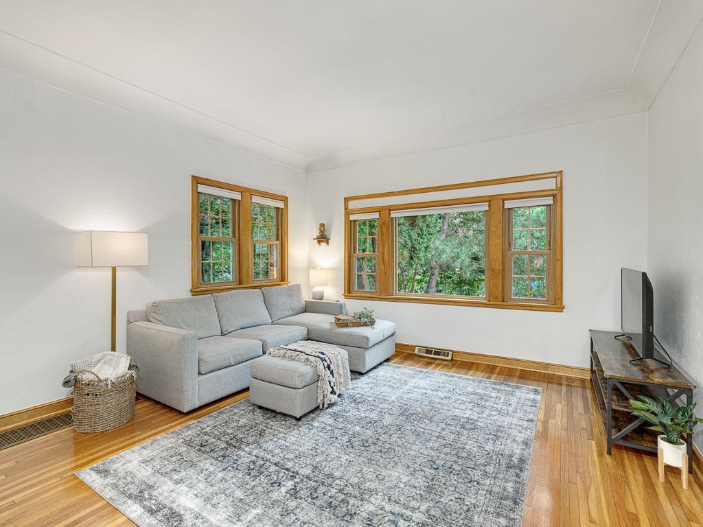 Windows galore in the living room.