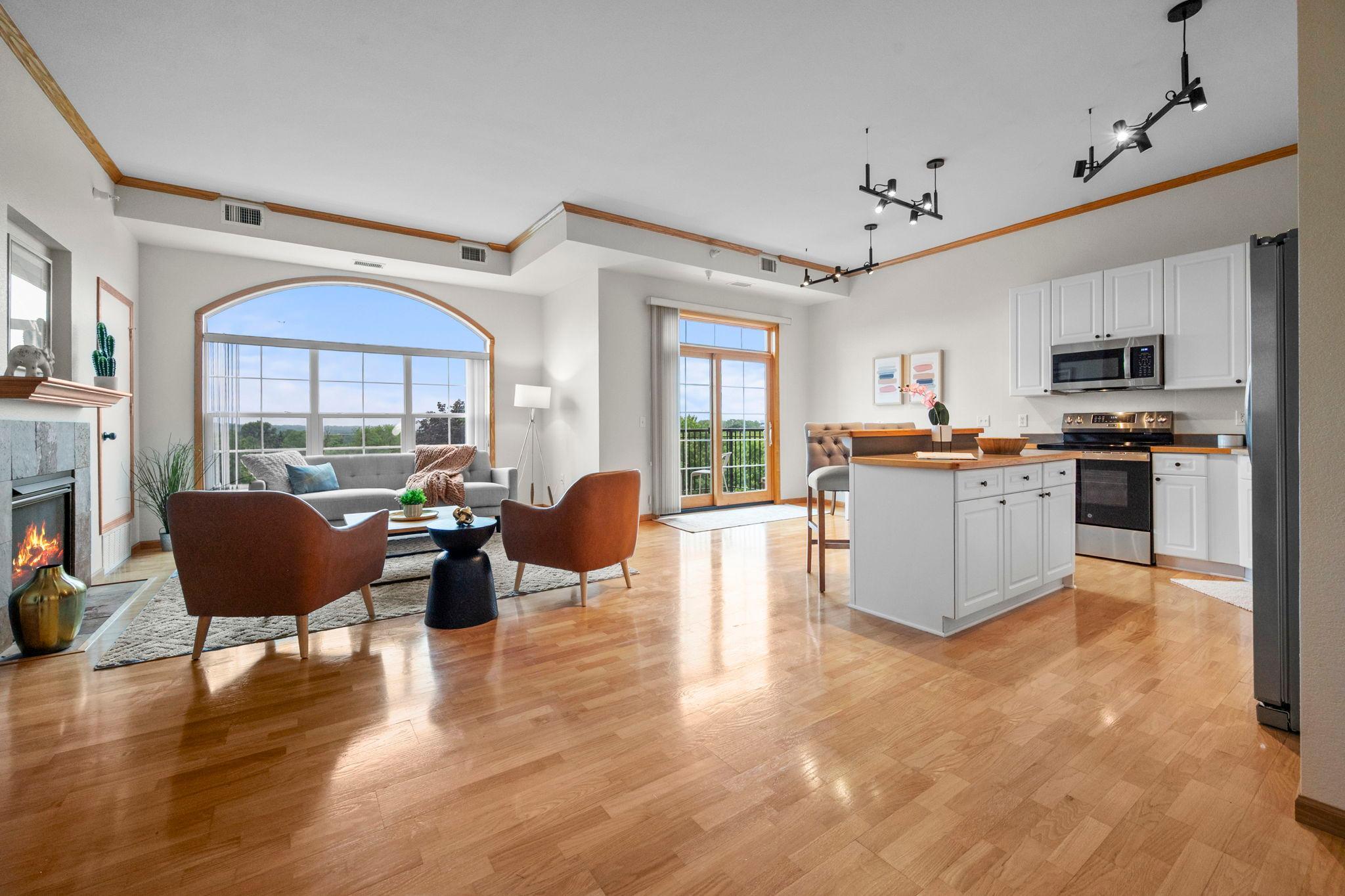 37-web-or-mls-1800 Graham Ave 404-269.jpg