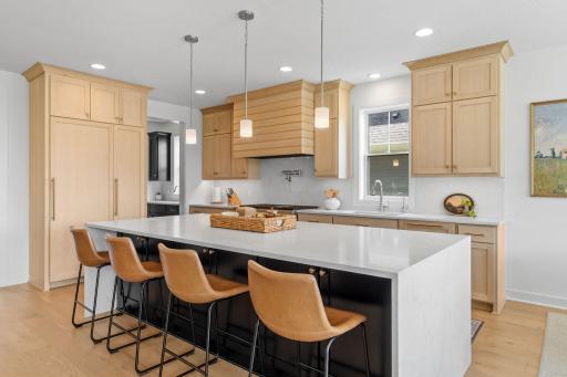 18239 102nd Place N, Maple Grove, MN 55311