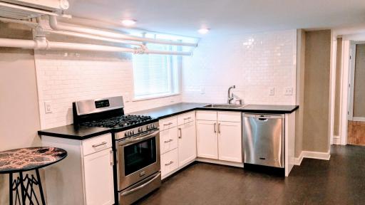 1702 Laurel Avenue, Saint Paul, MN 55104