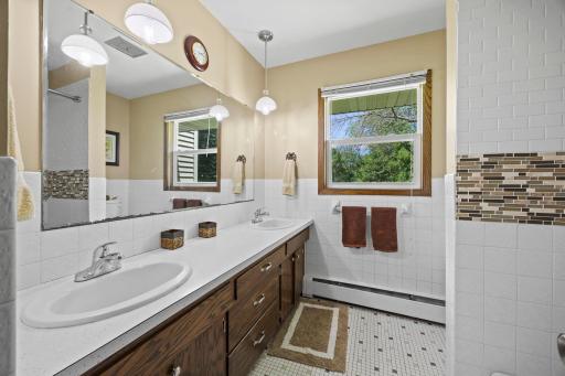 11040 N Shore Road, Waconia, MN 55387