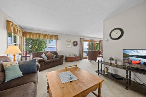 11040 N Shore Road, Waconia, MN 55387