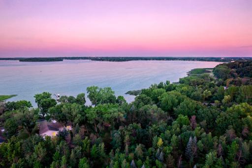 11040 N Shore Road, Waconia, MN 55387