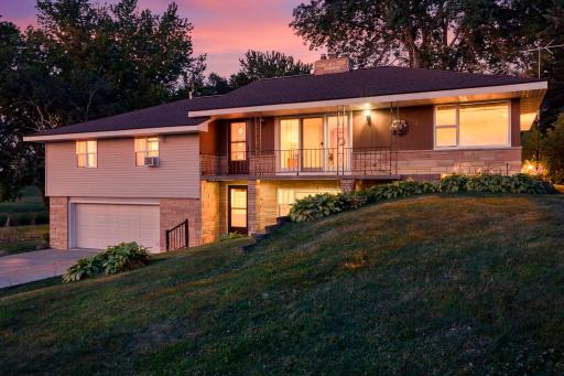 11040 N Shore Road, Waconia, MN 55387