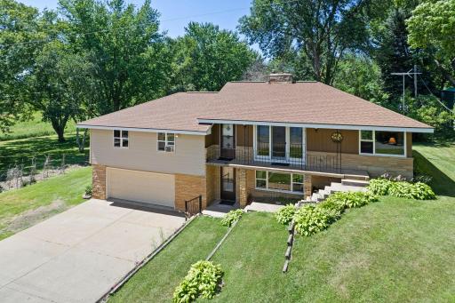 11040 N Shore Road, Waconia, MN 55387