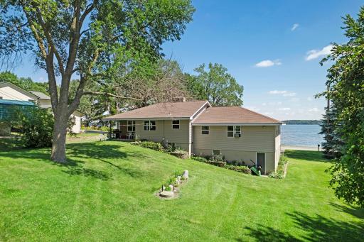 11040 N Shore Road, Waconia, MN 55387