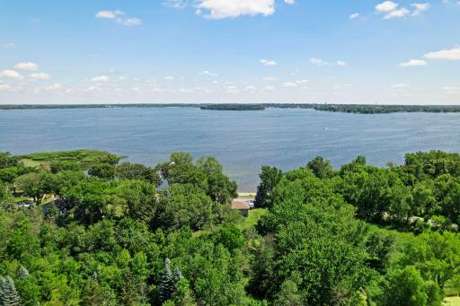 Beautiful, rare find on the shores of Lake Waconia!