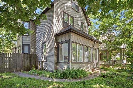 2923 Girard Avenue N, Minneapolis, MN 55411