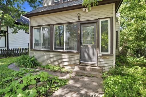 2923 Girard Avenue N, Minneapolis, MN 55411