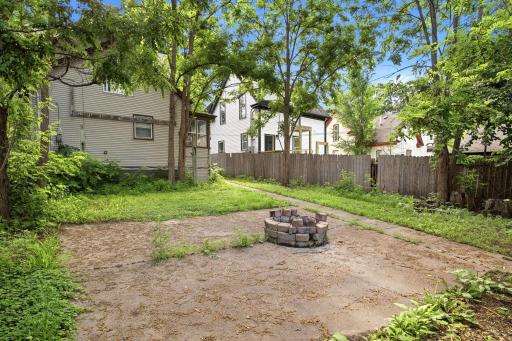 2923 Girard Avenue N, Minneapolis, MN 55411