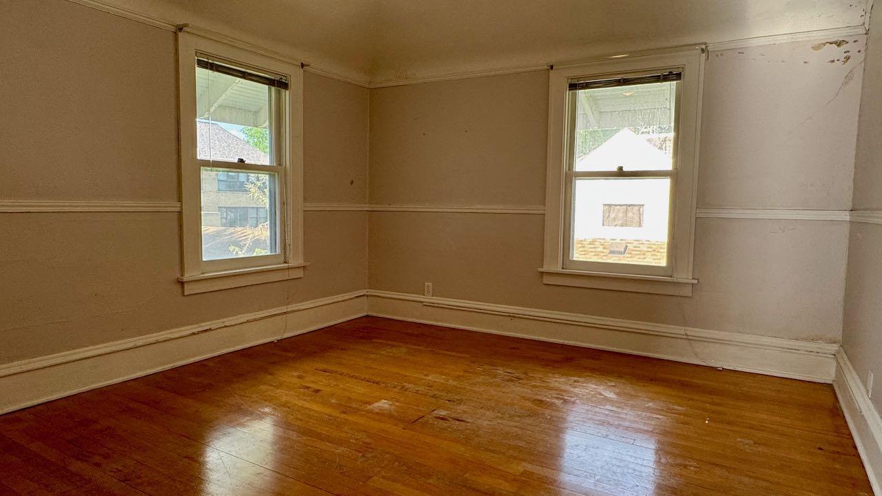 (24) Bedroom 2.jpeg