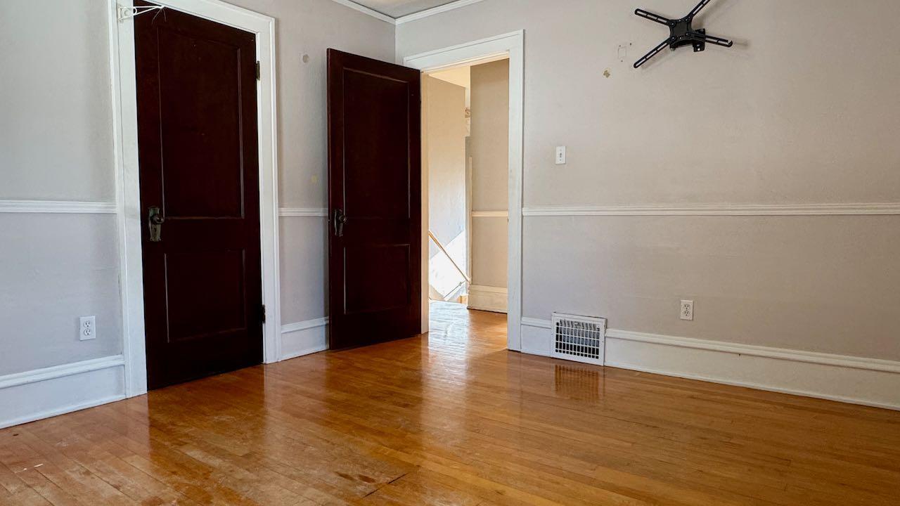 (25) Bedroom 2.jpeg