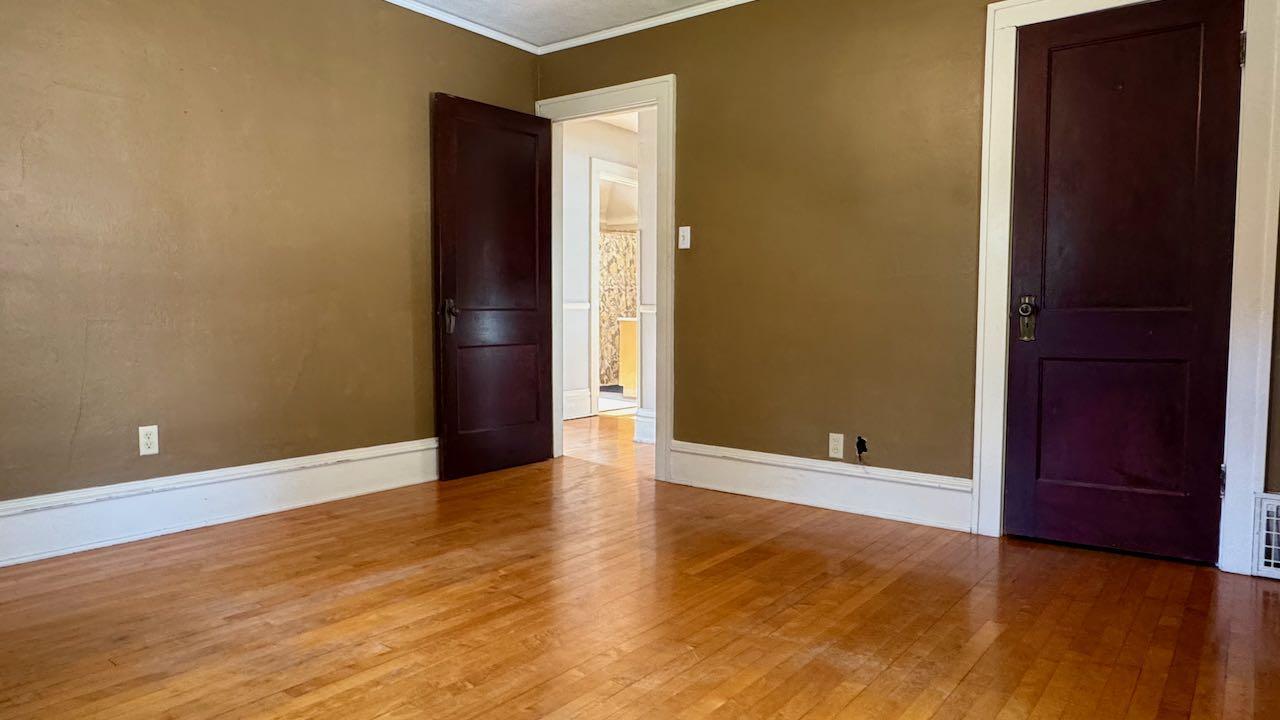 (23) Bedroom 1.jpeg