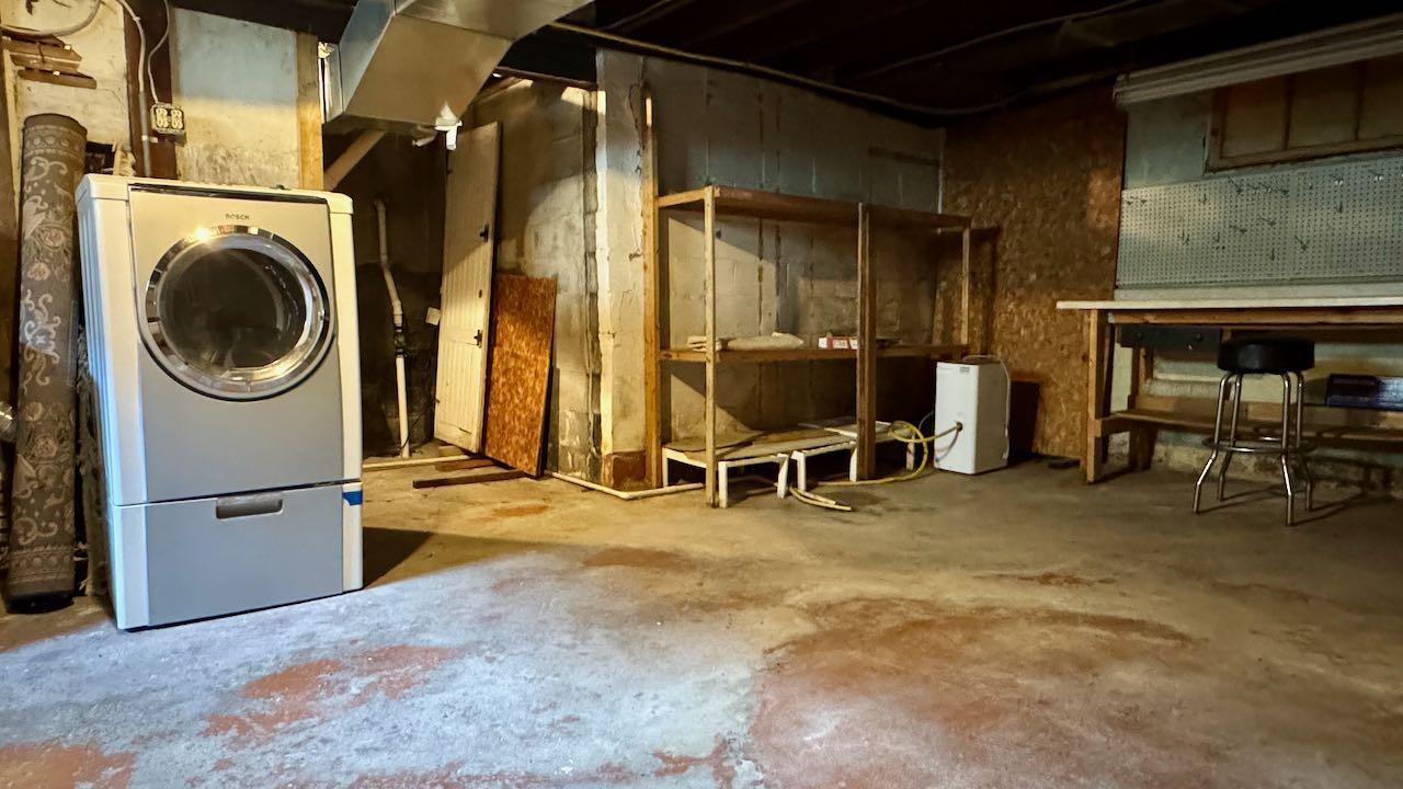 (36) Storage Laundry.jpeg