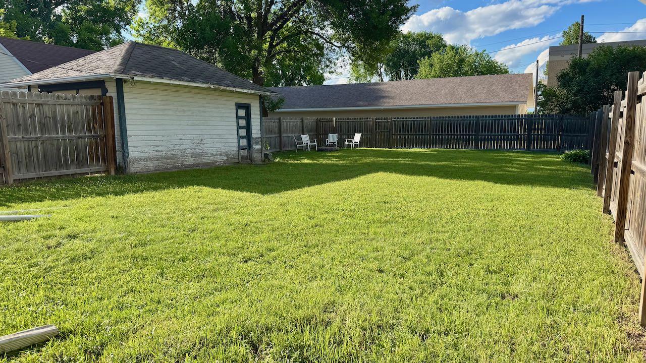 (40) Fully Fenced Backyard.jpeg