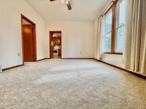 Great natural light in dining room