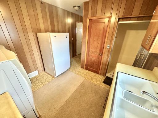 Laundry inlcudes shower and pantry