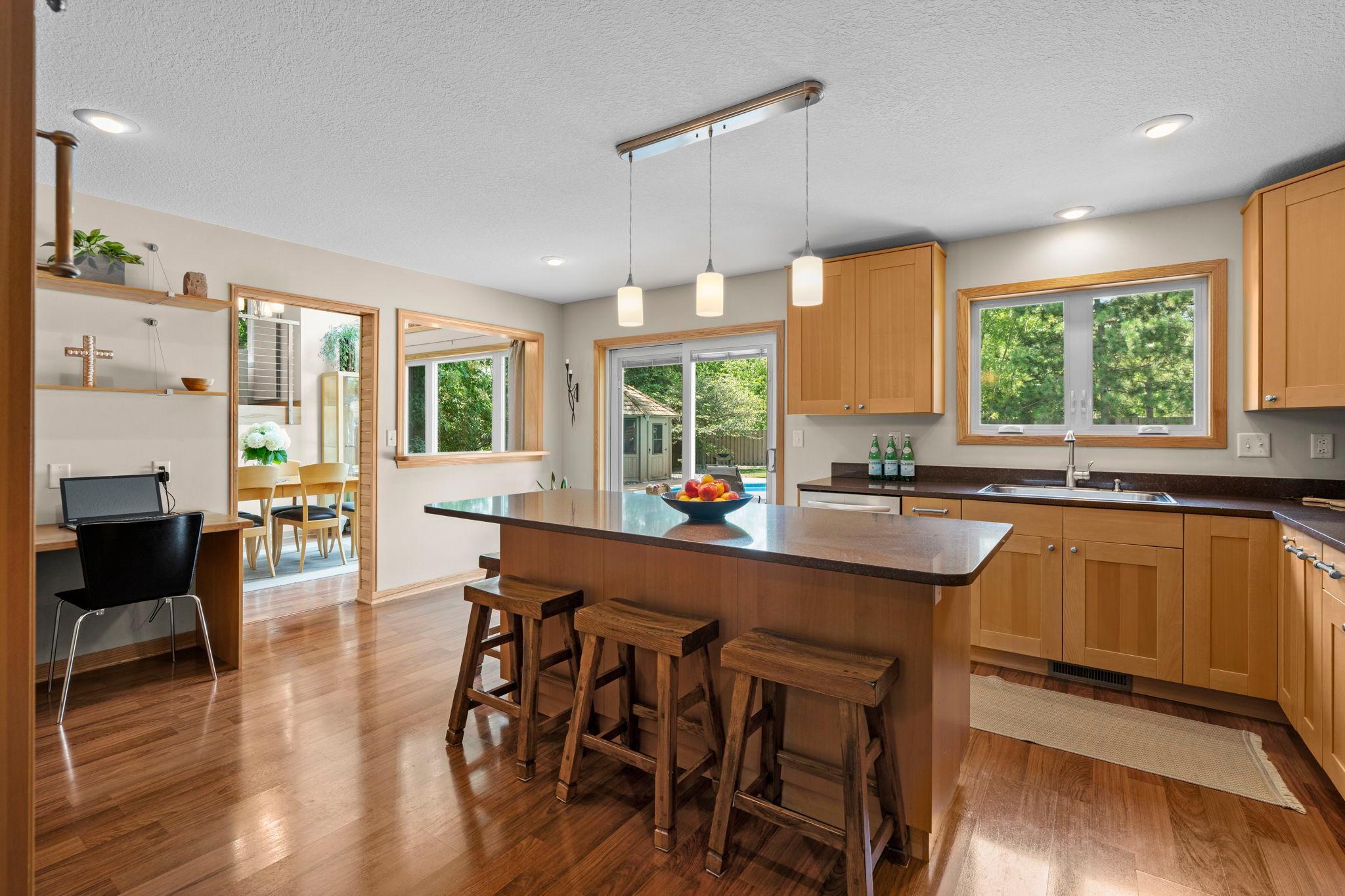 32-web-or-mls-9040 E Sunrise Cir-188.jpg