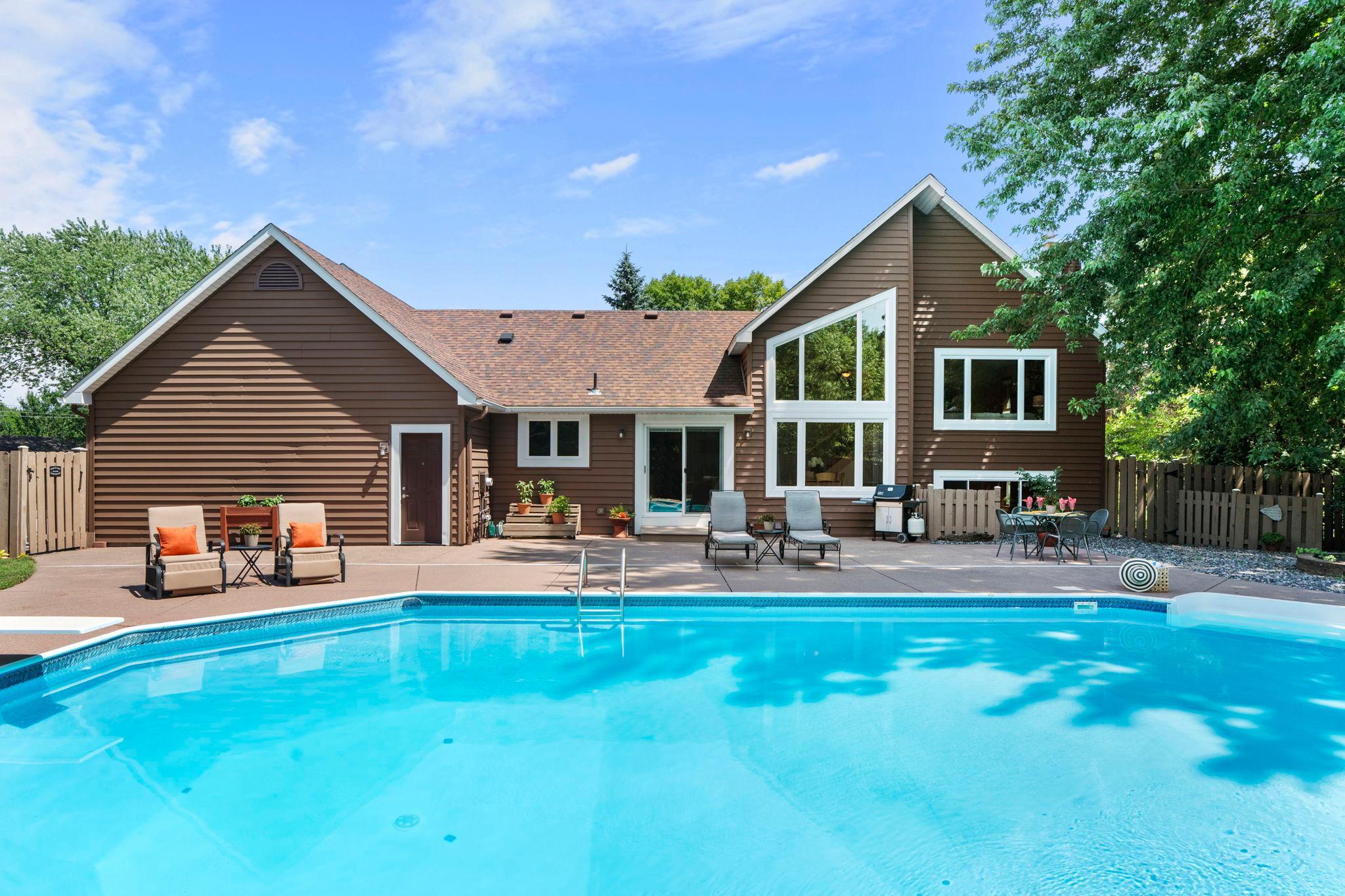 94-web-or-mls-9040 E Sunrise Cir-113.jpg