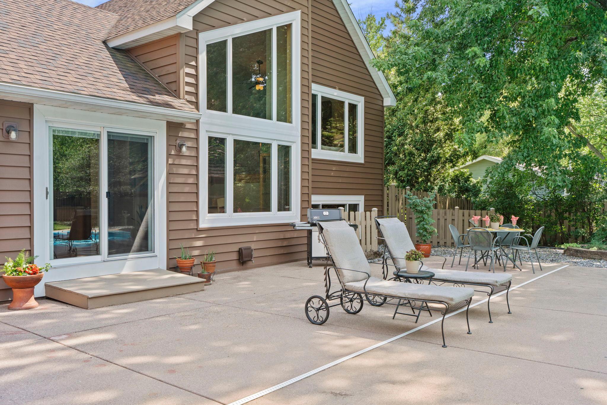 84-web-or-mls-9040 E Sunrise Cir-158.jpg