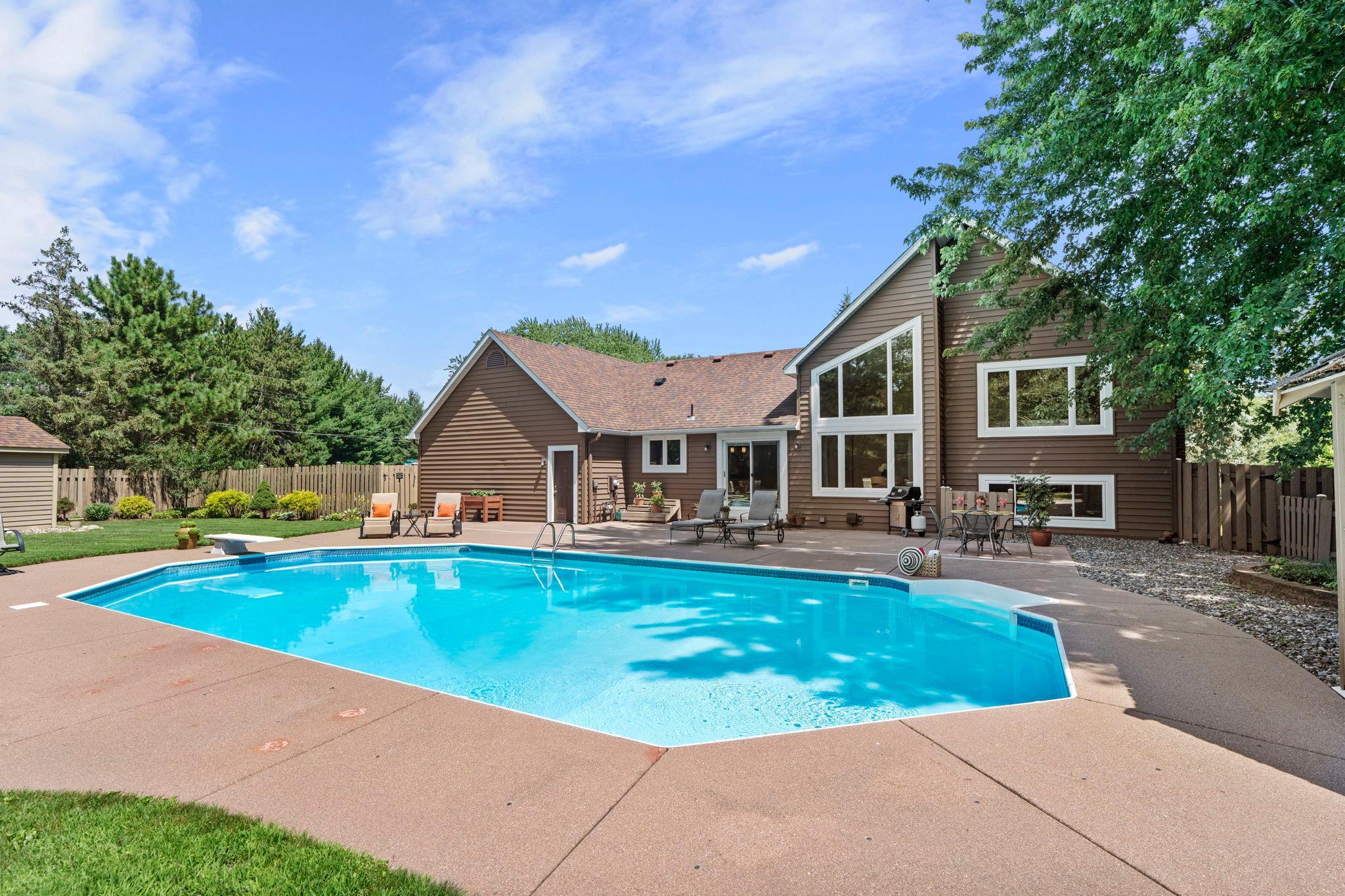 95-web-or-mls-9040 E Sunrise Cir-118.jpg