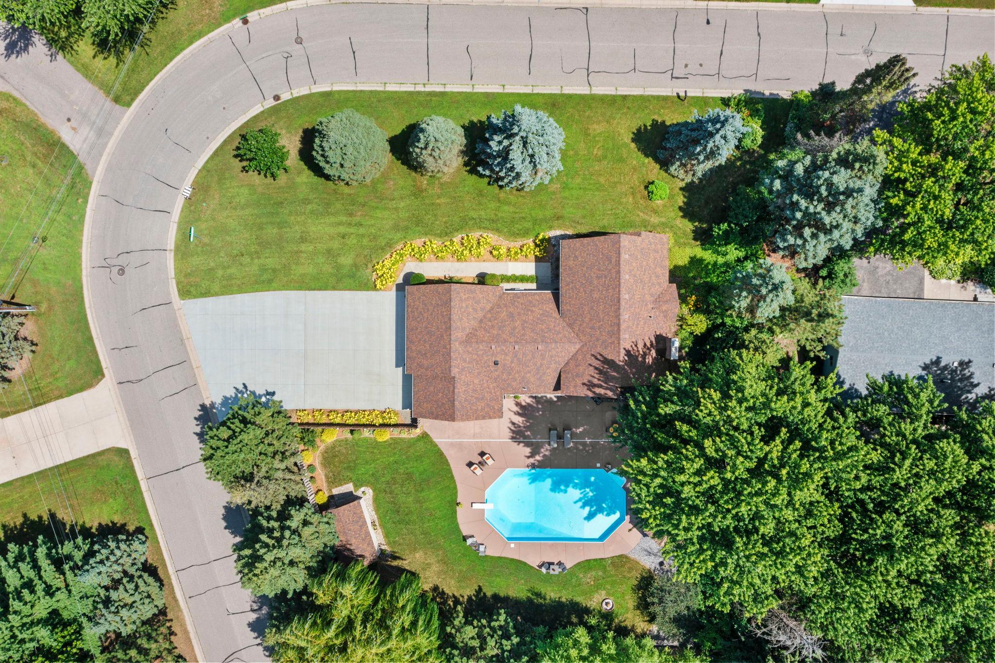 107-web-or-mls-9040 E Sunrise Cir-45.jpg