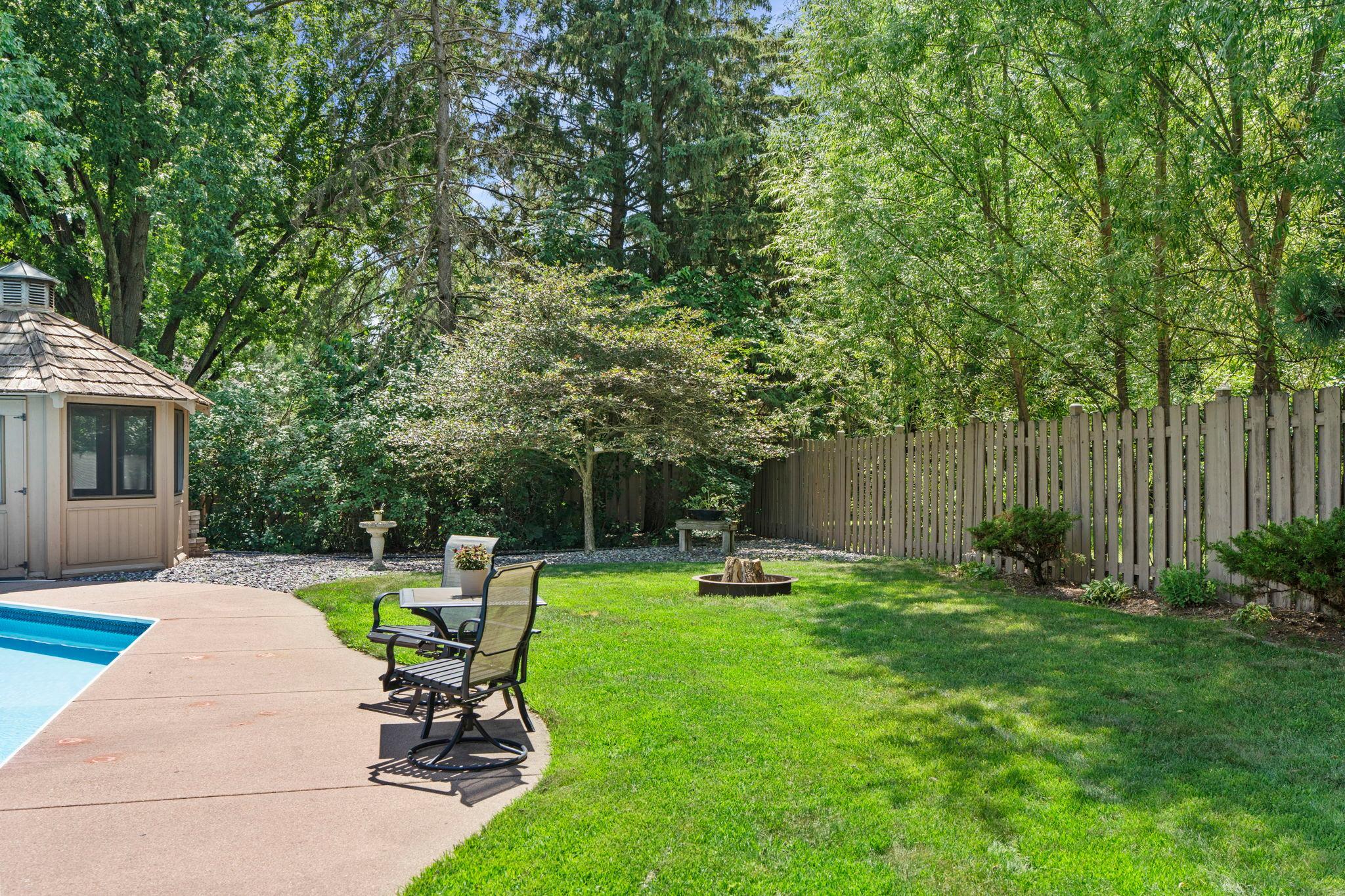 91-web-or-mls-9040 E Sunrise Cir-108.jpg