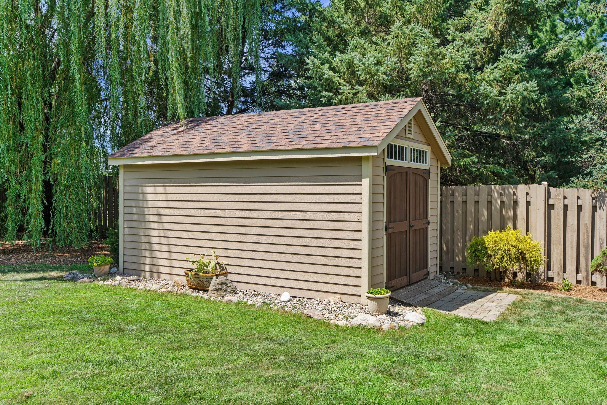 89-web-or-mls-9040 E Sunrise Cir-98.jpg