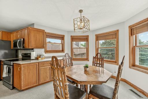 Eat-in Kitchen