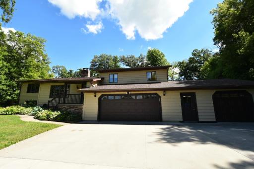 17910 Wedgewood Drive, Zumbrota, MN 55992