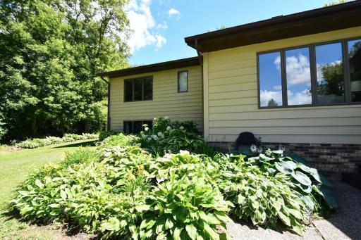 17910 Wedgewood Drive, Zumbrota, MN 55992