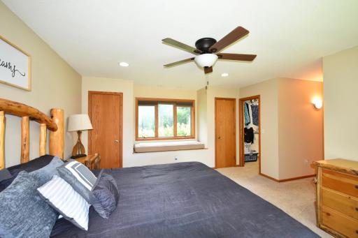 17910 Wedgewood Drive, Zumbrota, MN 55992