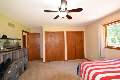 17910 Wedgewood Drive, Zumbrota, MN 55992
