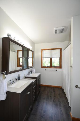 17910 Wedgewood Drive, Zumbrota, MN 55992