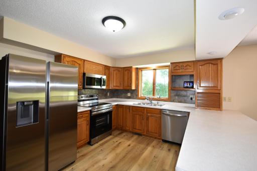 17910 Wedgewood Drive, Zumbrota, MN 55992