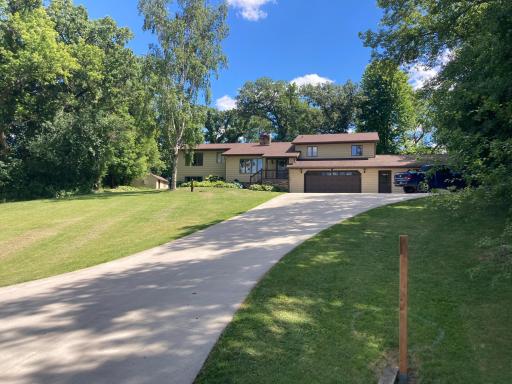 17910 Wedgewood Drive, Zumbrota, MN 55992