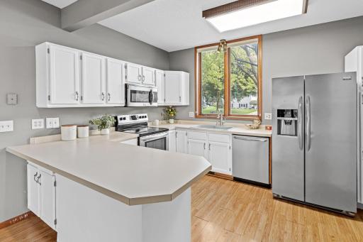 8955 Hilltop Drive, Saint Bonifacius, MN 55375