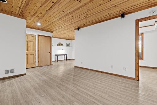 8955 Hilltop Drive, Saint Bonifacius, MN 55375