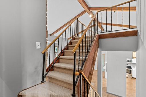 8955 Hilltop Drive, Saint Bonifacius, MN 55375