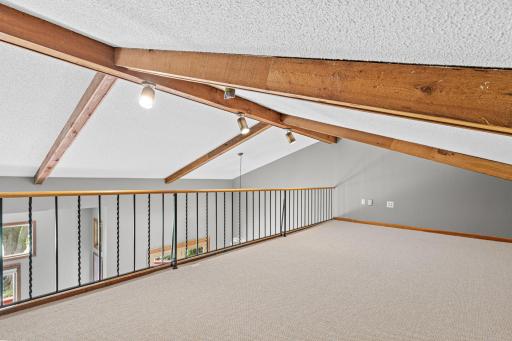 8955 Hilltop Drive, Saint Bonifacius, MN 55375