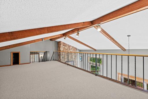 8955 Hilltop Drive, Saint Bonifacius, MN 55375
