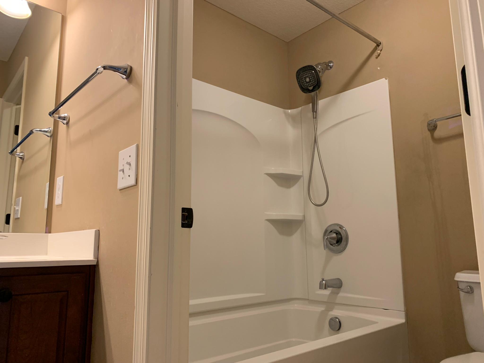 31 - Upper level 3rd bath.JPEG