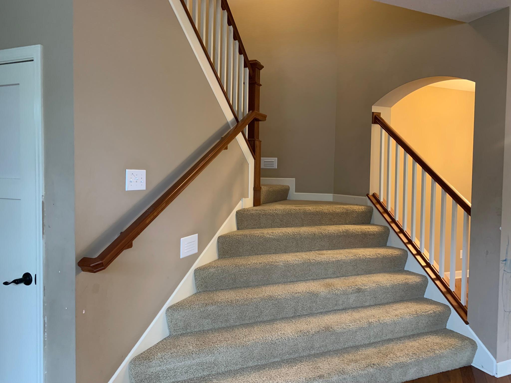 16 - Large open stair case to upper level.JPEG