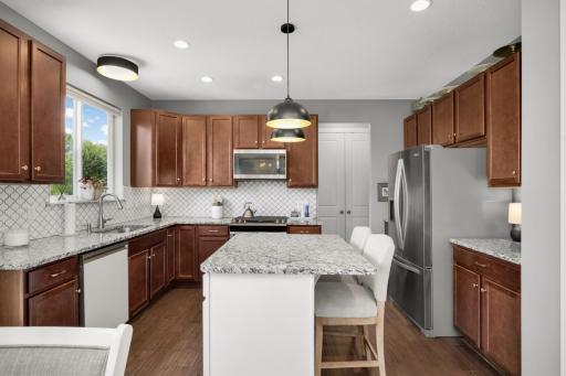 4332 Cottagewood Court, Excelsior, MN 55331