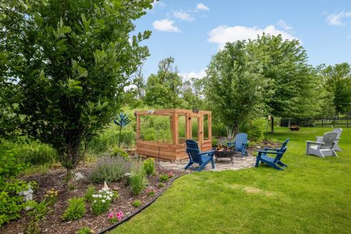 4332 Cottagewood Court, Excelsior, MN 55331